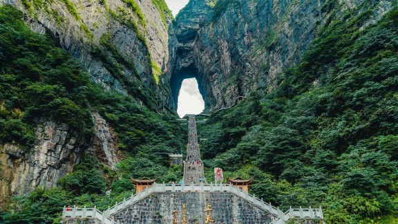揭秘他人背景:两个网站助你快速获取全面信息!